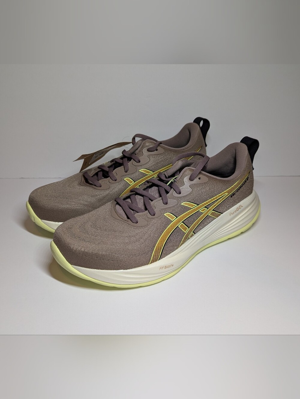 Brand New ASICS Gel Cumulus 27 Taupe Grey Black Shoe 1011B960-020 Mens Size 11.5